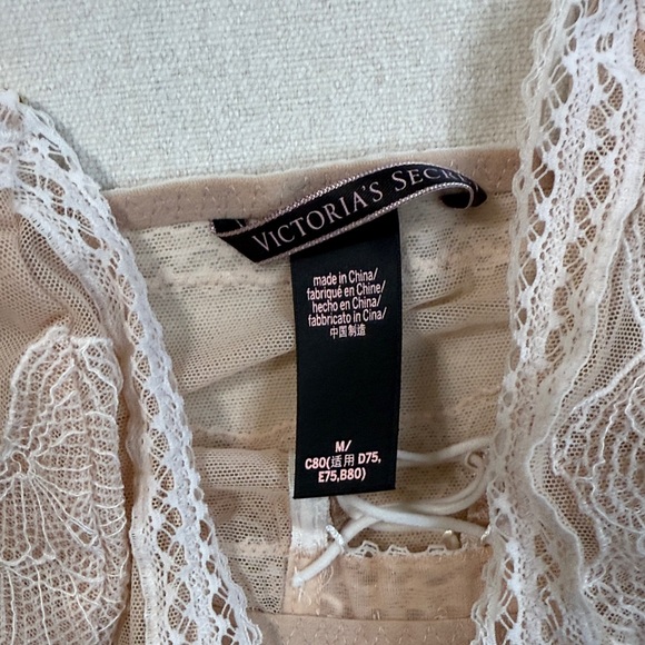 Victoria's Secret White Lace Bodysuit - Picture 2 of 8